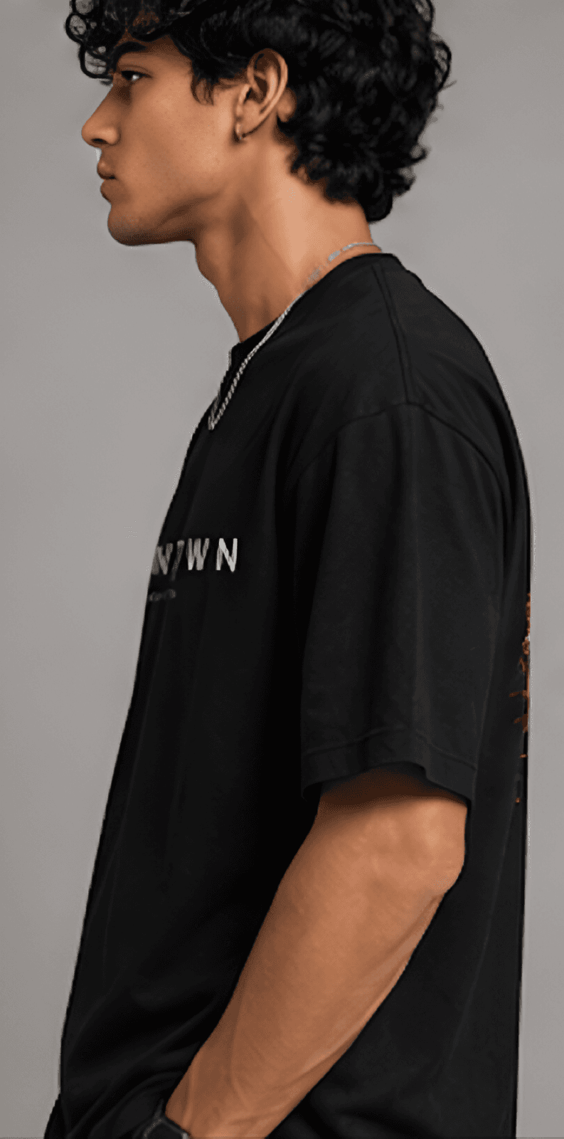 ALL EYES ON ME TEE view 4
